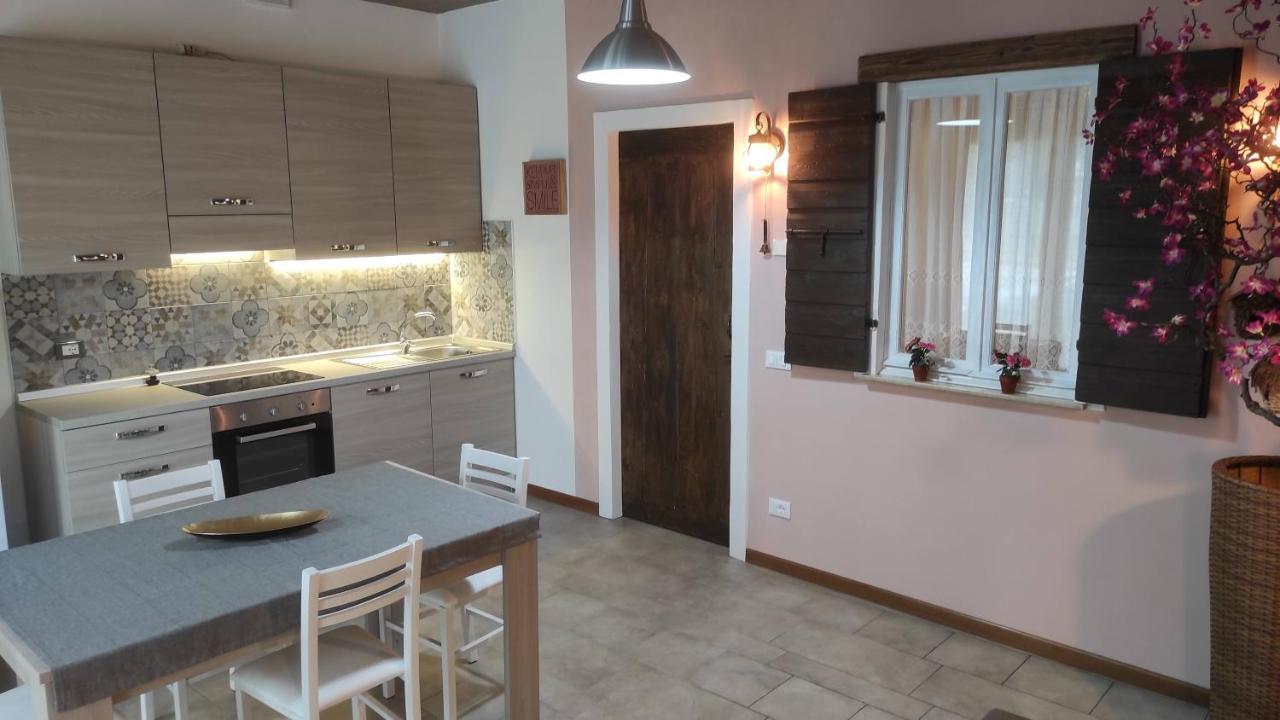 Appartamento Balcone Fiorito Fonzolo Bagian luar foto