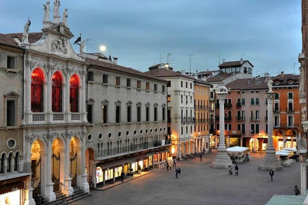 Appartamento Balcone Fiorito Fonzolo Bagian luar foto